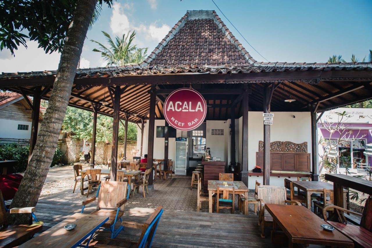 Acala Hostel & Reef Bar Toyapakeh Exterior photo
